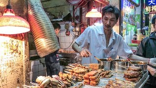 Hong Kong Street Food A Walk Around the Stalls and Restaurants of Kowloon [upl. by Lerred]