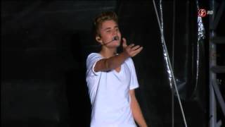 Justin Bieber singing Eenie Meenie live  Mexico 2012 [upl. by Larena873]