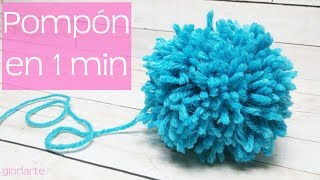 Cómo hacer un pompón en 1 minuto How to make a pompon in 1 minute [upl. by Amabil439]