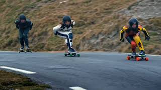 Longboard Longskate  140 kmh sur des routes de montagne [upl. by Aihsekel564]