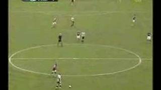 Kieron Dyer v Lee Bowyer [upl. by Aliekat209]